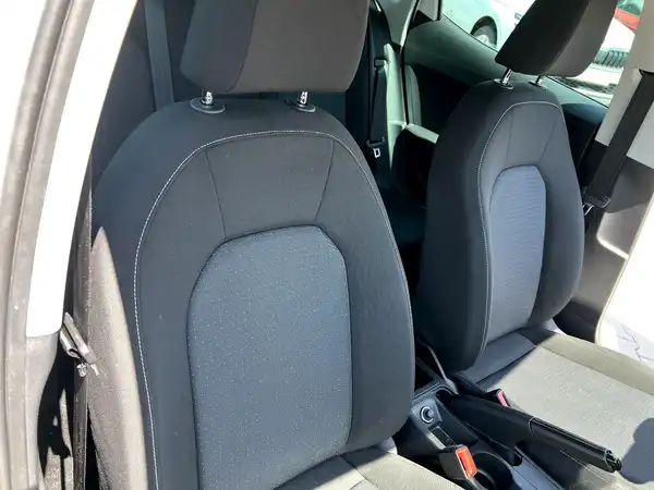 SEAT IBIZA (21/26)