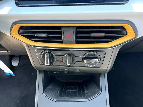 SEAT IBIZA (23/26)