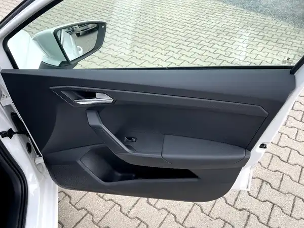 SEAT IBIZA (19/26)