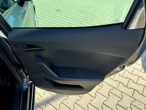 SEAT IBIZA (14/26)