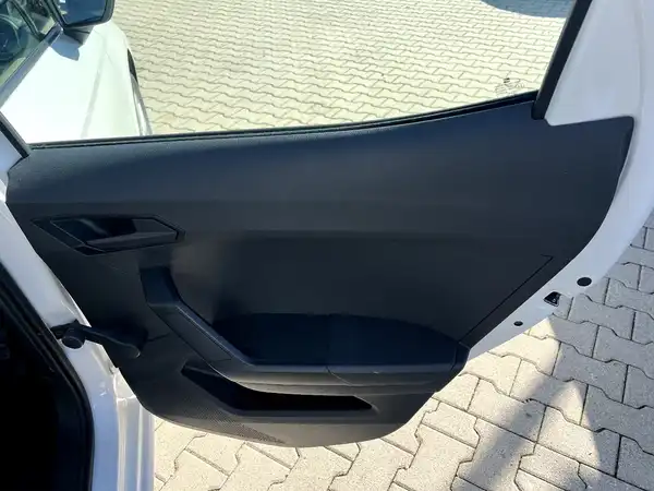 SEAT IBIZA (14/26)