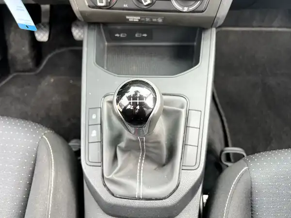 SEAT IBIZA (22/26)