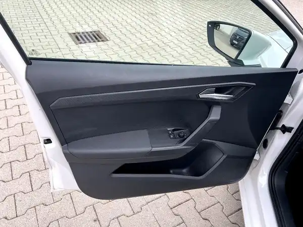 SEAT IBIZA (10/26)