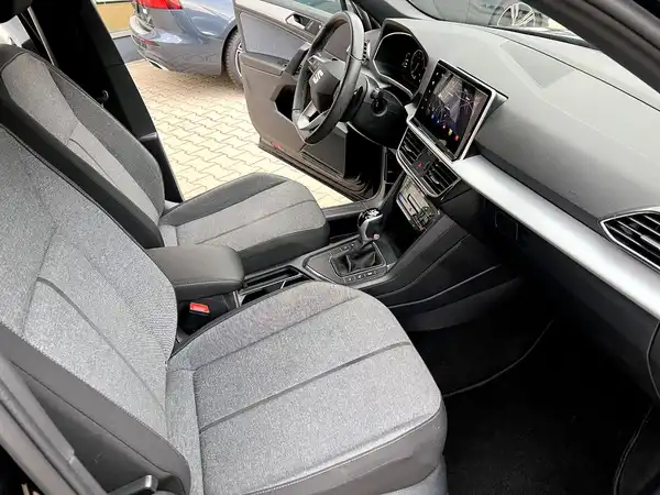 SEAT TARRACO (22/28)