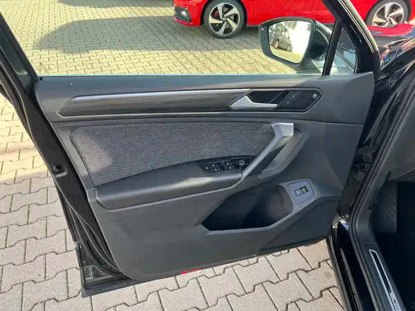 SEAT TARRACO (11/28)