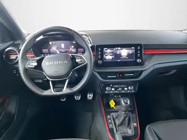 ŠKODA FABIA (8/18)