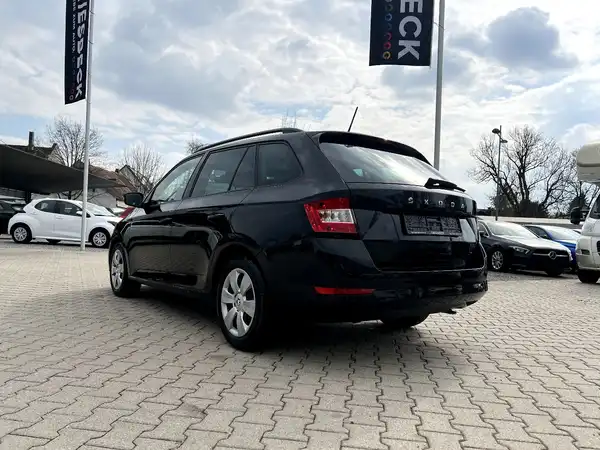 ŠKODA FABIA (2/26)