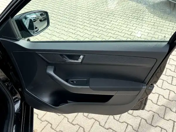 ŠKODA FABIA (19/26)