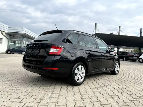 ŠKODA FABIA (4/26)
