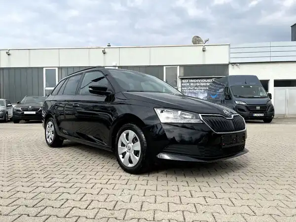 ŠKODA FABIA (5/26)