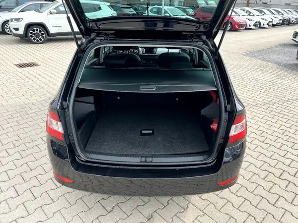ŠKODA FABIA (7/26)