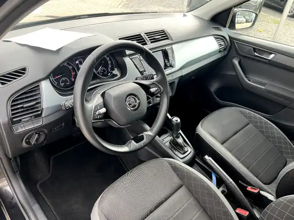 ŠKODA FABIA (9/26)
