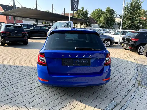 ŠKODA FABIA (3/27)