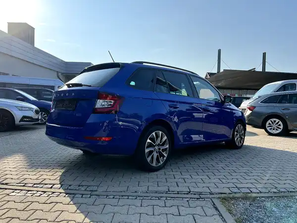 ŠKODA FABIA (4/27)