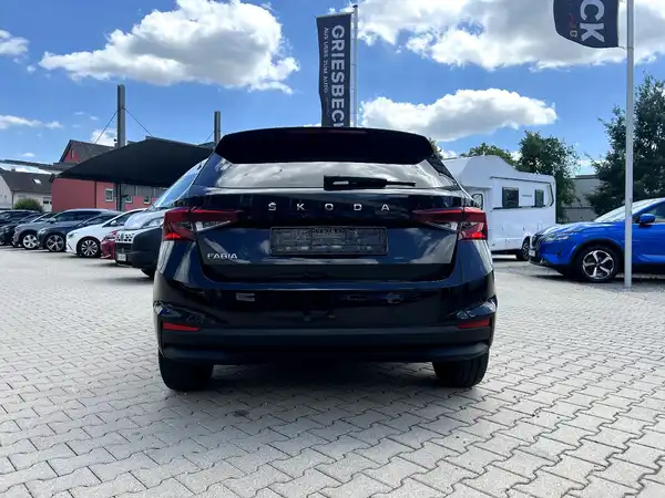 ŠKODA FABIA (3/26)