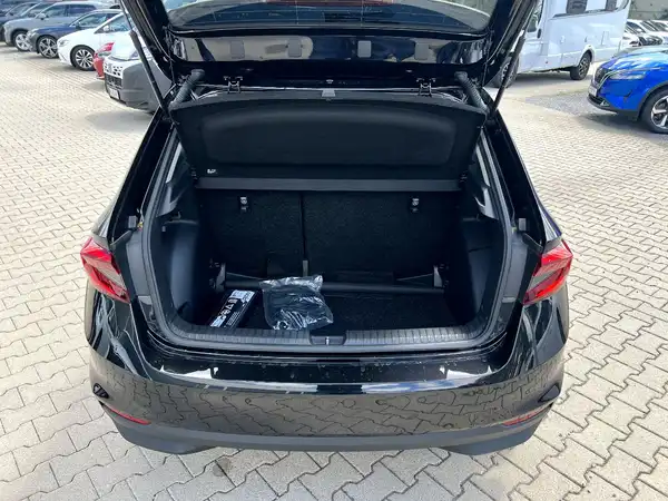 ŠKODA FABIA (7/26)