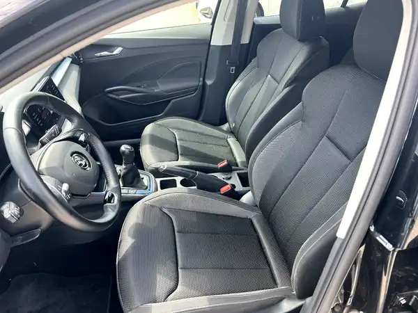 ŠKODA FABIA (8/26)