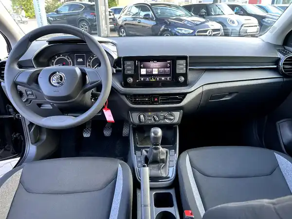 ŠKODA FABIA (17/26)