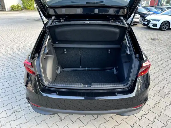 ŠKODA FABIA (7/26)