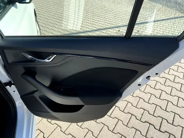 ŠKODA KAMIQ (15/28)