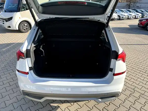 ŠKODA KAMIQ (7/28)