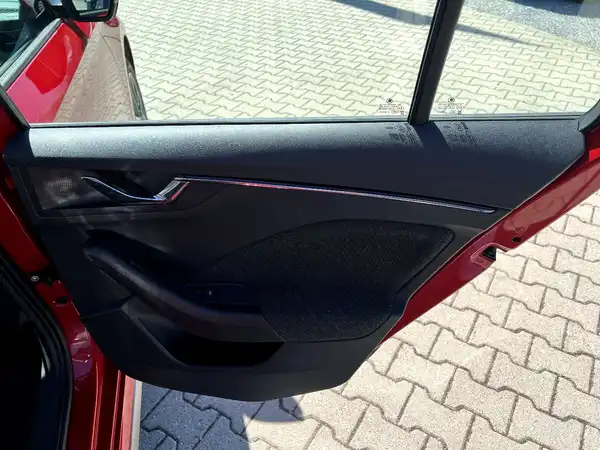 ŠKODA KAMIQ (14/27)