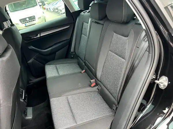 ŠKODA KAROQ (14/28)