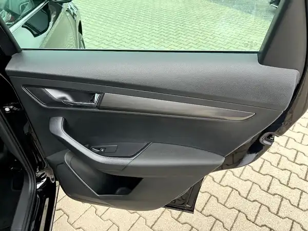 ŠKODA KAROQ (15/28)