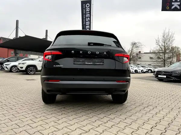 ŠKODA KAROQ (3/28)
