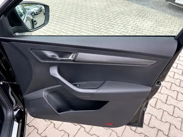 ŠKODA KAROQ (21/28)