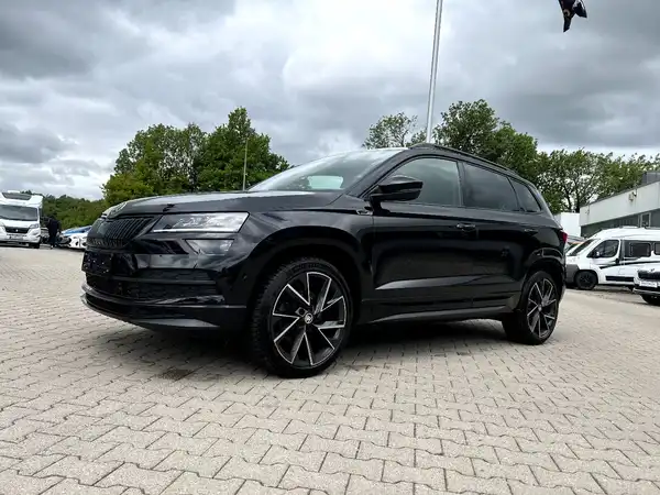 ŠKODA KAROQ (1/28)