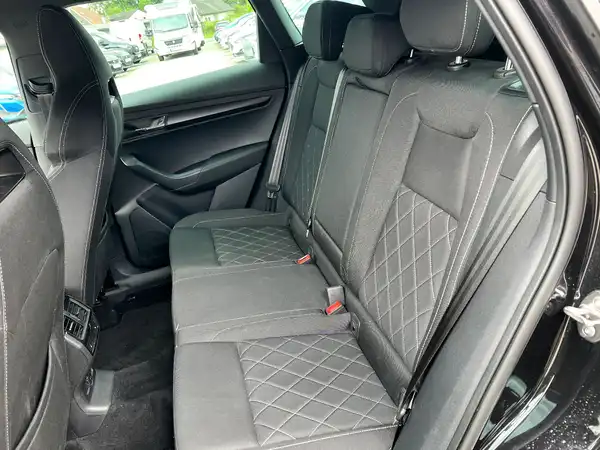 ŠKODA KAROQ (14/28)