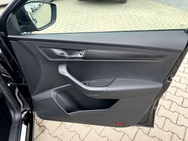ŠKODA KAROQ (21/28)