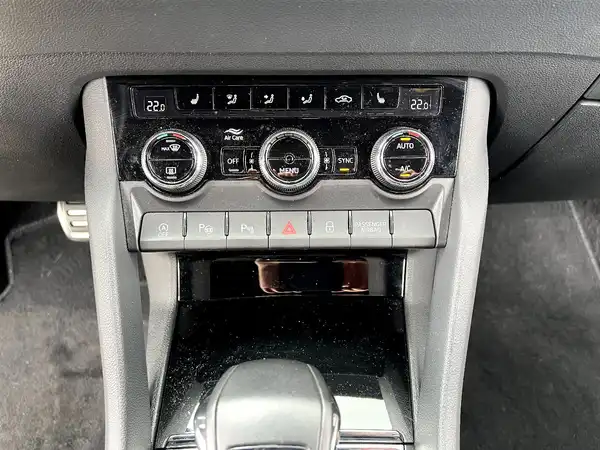 ŠKODA KAROQ (25/28)