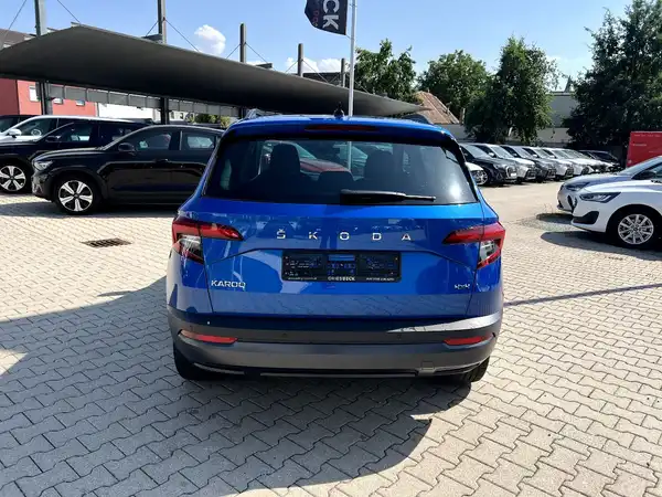 ŠKODA KAROQ (2/27)