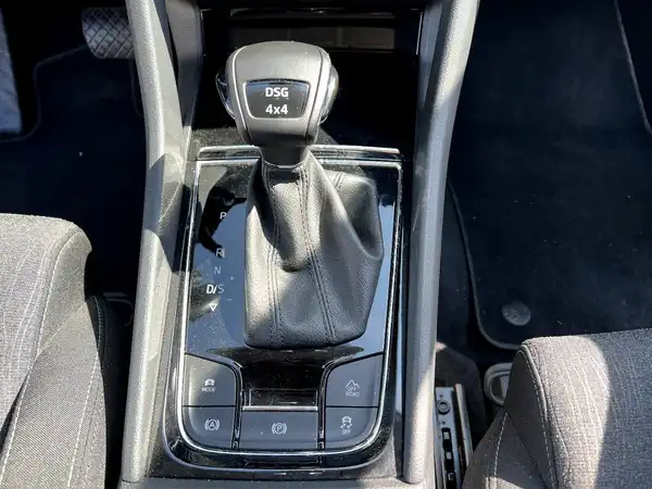 ŠKODA KAROQ (23/27)