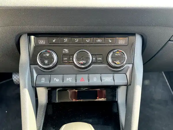 ŠKODA KAROQ (24/27)