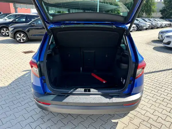 ŠKODA KAROQ (7/27)