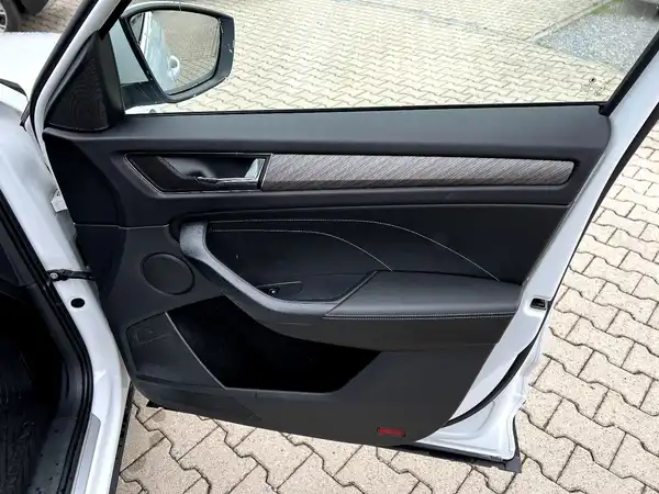 ŠKODA KODIAQ (20/27)