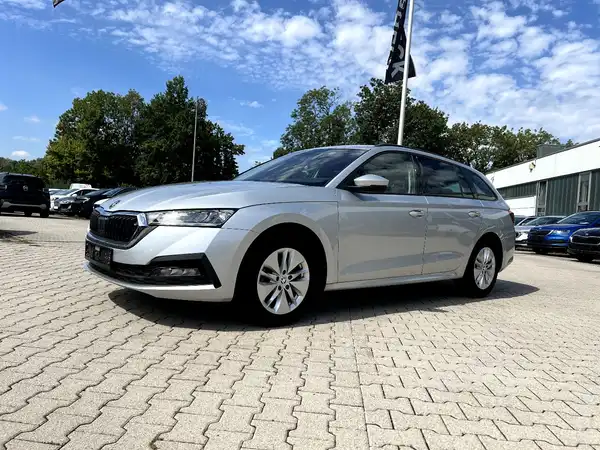 ŠKODA OCTAVIA (1/27)
