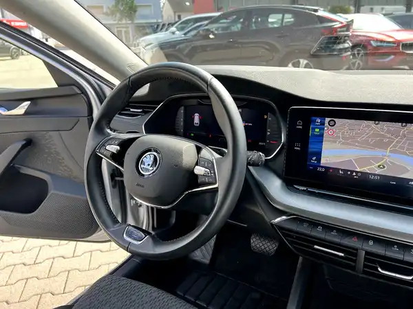 ŠKODA OCTAVIA (26/27)