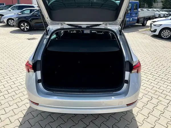 ŠKODA OCTAVIA (7/27)
