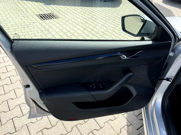 ŠKODA OCTAVIA (10/27)