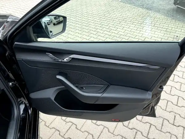 ŠKODA OCTAVIA (20/28)