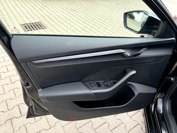 ŠKODA OCTAVIA (10/28)