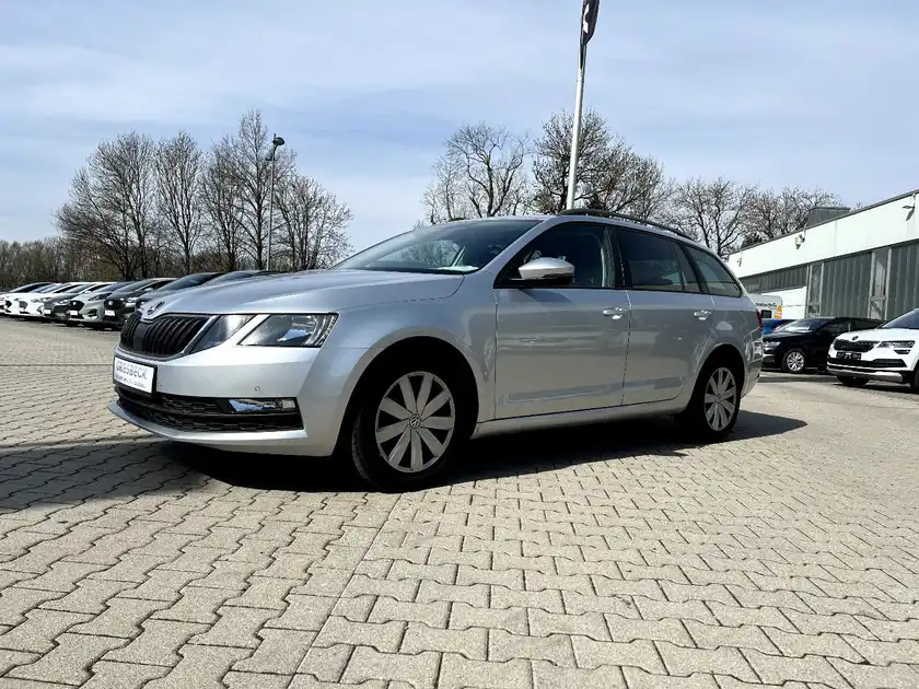 ŠKODA OCTAVIA (1/25)