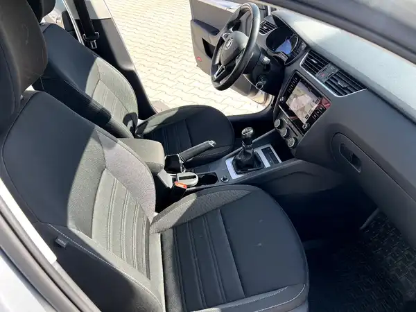 ŠKODA OCTAVIA (20/25)
