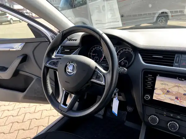 ŠKODA OCTAVIA (24/25)