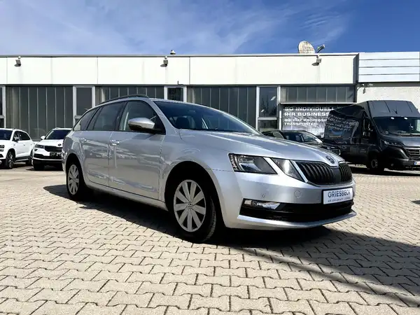 ŠKODA OCTAVIA (5/25)