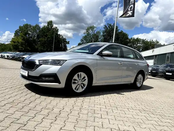 ŠKODA OCTAVIA (1/28)